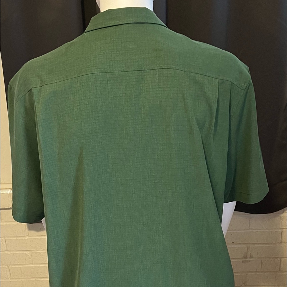 Tommy Bahama Forest Green Casual Button Down Shirt - Picture 2 of 7